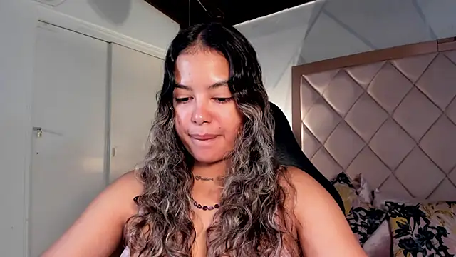 dulce lyraa1 online show from 8, 4, 2026