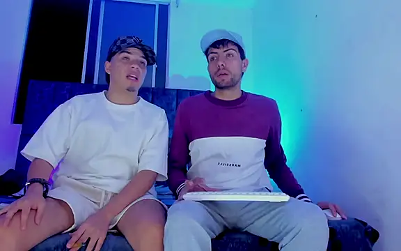 alex and christhoper online show from 24, 3, 2026