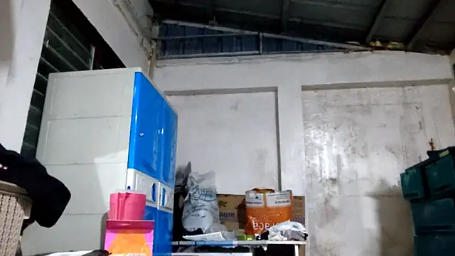 EllieCoconut001 online show from 6, 4, 2026