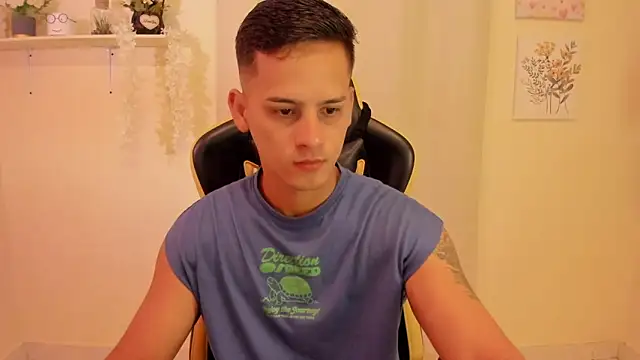 sexy andres01 online show from 27, 2, 2026