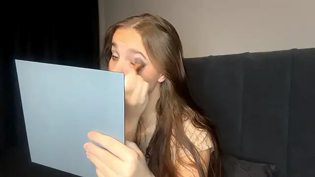 Snapshot of LowriseZiziphus chatting on 25, 2, 2026 LowriseZiziphus online show from 25, 2, 2026