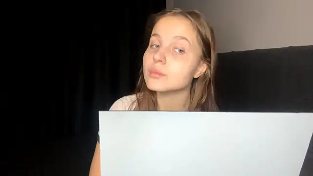 Snapshot of LowriseZiziphus chatting on 28, 2, 2026 LowriseZiziphus online show from 28, 2, 2026