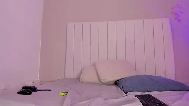 sophia walkett  online show from 9, 4, 2026