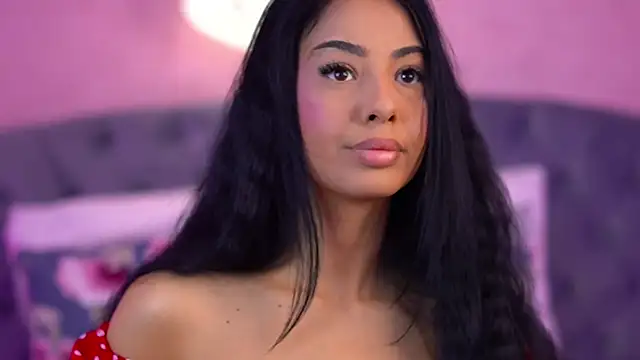 ErinAzzaro online show from 29, 7, 2026