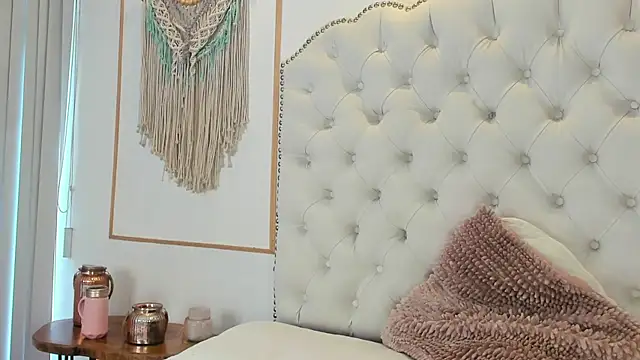 Sara funy online show from 18, 3, 2026