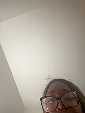 sweetzberri2 online show from 9, 3, 2026