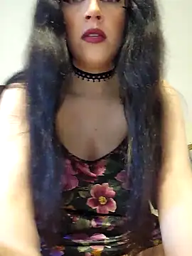 Snapshot of Mommynatrix chatting on 24, 4, 2026 Mommynatrix online show from 24, 4, 2026