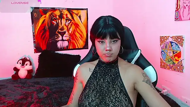 Snapshot of Divinejewel69 chatting on 21, 6, 2026 Divinejewel69 online show from 21, 6, 2026