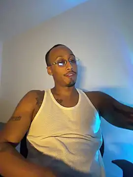 Snapshot of bruno_west chatting on 28, 5, 2026 bruno west online show from 28, 5, 2026
