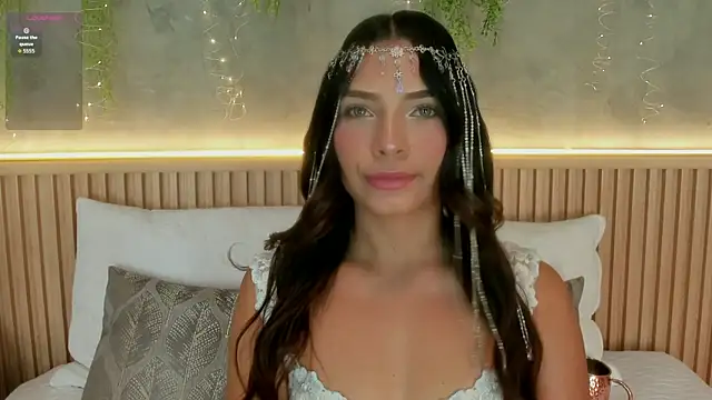 Lia Montclair online show from 26, 6, 2026