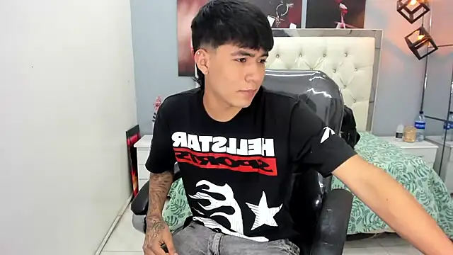 Snapshot of Thiago_collinss chatting on 31, 5, 2026 Thiago collinss online show from 31, 5, 2026