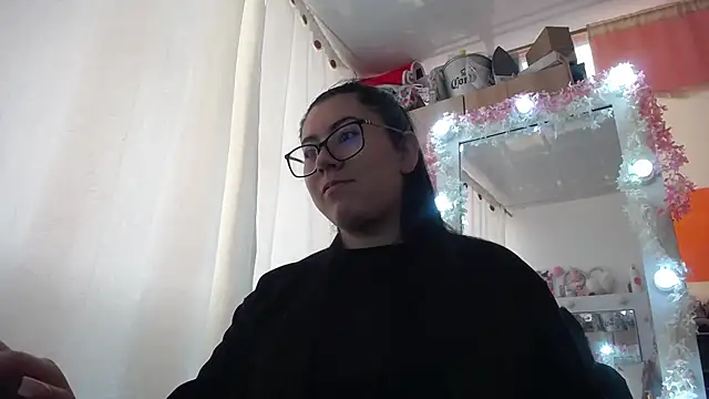 Snapshot of Marian_ballesteros chatting on 13, 5, 2026 Marian ballesteros online show from 13, 5, 2026