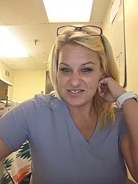Snapshot of LadyB07 chatting on 15, 7, 2026 LadyB07 online show from 15, 7, 2026