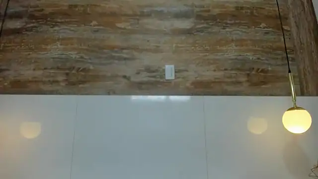 Nikol Lopez  online show from 11, 4, 2026