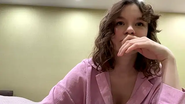 AliveCute online show from 9, 3, 2026