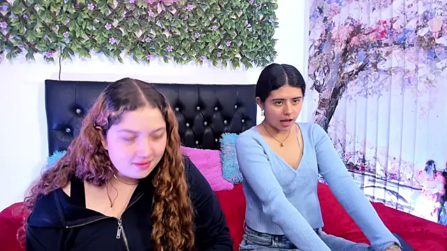 valeria and zoe online show from 19, 5, 2026