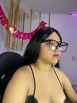 aurora bela online show from 4, 4, 2026