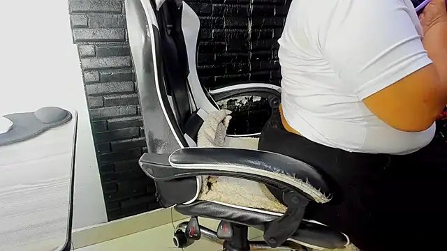 ScarlettSexRx online show from 7, 4, 2026