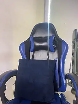 Maddie 7 online show from 12, 4, 2026