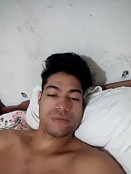 Snapshot of lucastorquato1709 chatting on 1, 3, 2026 lucastorquato1709 online show from 1, 3, 2026