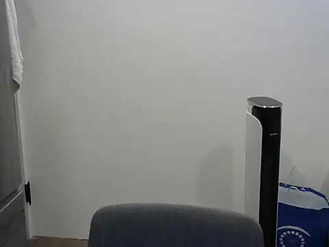 Snapshot of silverwolfwoof chatting on 26, 6, 2026 silverwolfwoof online show from 26, 6, 2026