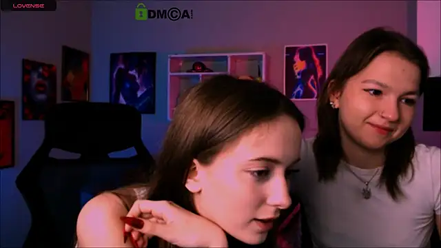 Snapshot of chloe_ley chatting on 8, 5, 2026 chloe ley online show from 8, 5, 2026
