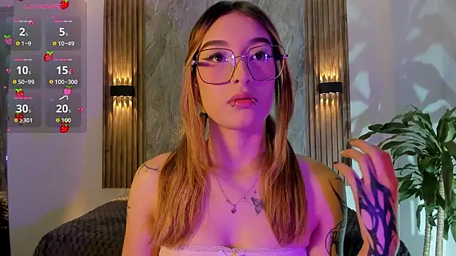 Melodylanee online show from 5, 3, 2026