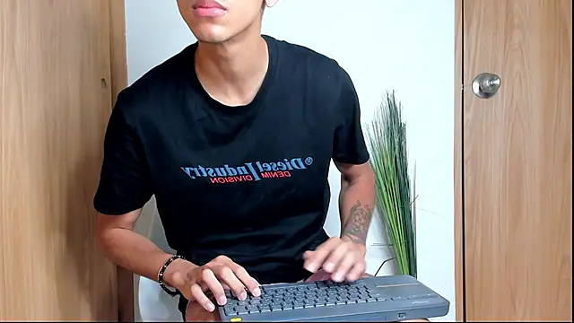 Camiloriiveera online show from 27, 3, 2026