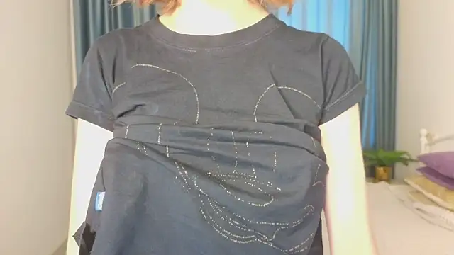 MollySally online show from 25, 6, 2026