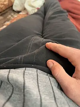 Snapshot of noorqwertz chatting on 10, 4, 2026 noorqwertz online show from 10, 4, 2026