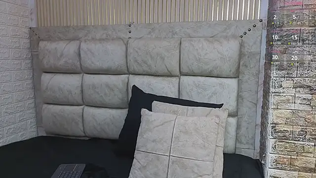 ElisVega online show from 15, 4, 2026