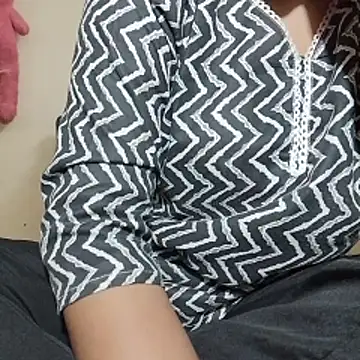 QUEEN LADYY online show from 20, 3, 2026