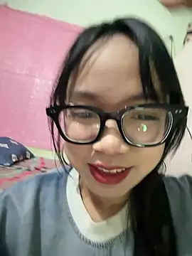 Snapshot of Leeeeiu chatting on 30, 6, 2026 Leeeeiu online show from 30, 6, 2026