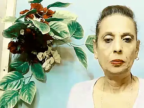 Hot queen58 online show from 22, 5, 2026
