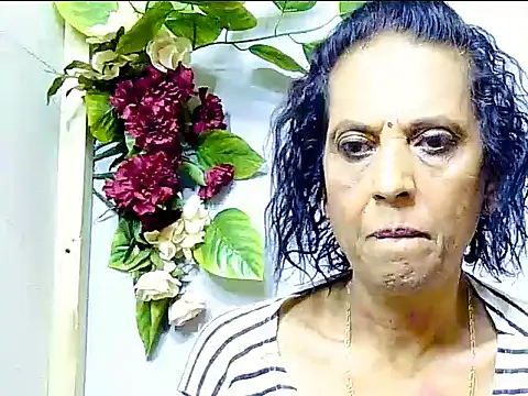 Snapshot of Hot_queen58 chatting on 11, 6, 2026 Hot queen58 online show from 11, 6, 2026