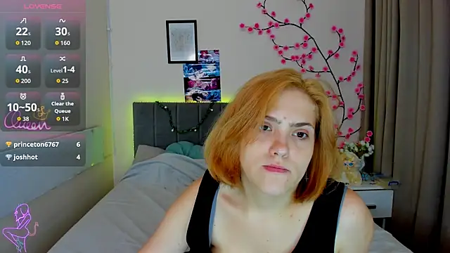 Snapshot of DellaRows chatting on 7, 7, 2026 DellaRows online show from 7, 7, 2026