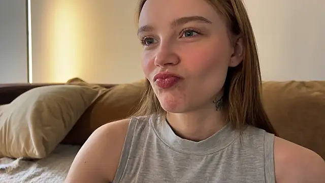 Lolatatee online show from 11, 4, 2026