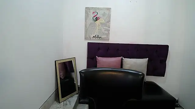 Snapshot of TomBoy_Natali chatting on 3, 3, 2026 TomBoy Natali online show from 3, 3, 2026