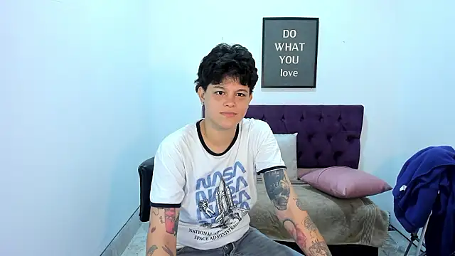 Snapshot of TomBoy_Natali chatting on 19, 3, 2026 TomBoy Natali online show from 19, 3, 2026