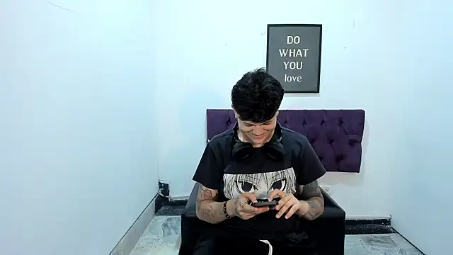 Snapshot of TomBoy_Natali chatting on 28, 3, 2026 TomBoy Natali online show from 28, 3, 2026