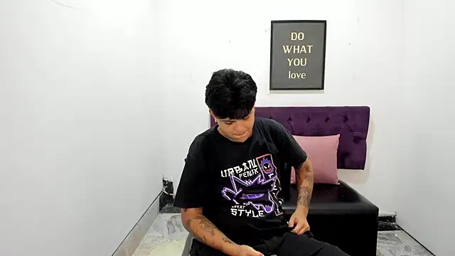 Snapshot of TomBoy_Natali chatting on 14, 4, 2026 TomBoy Natali online show from 14, 4, 2026