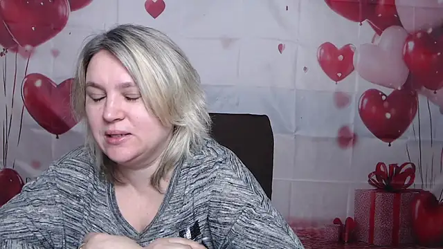 Snapshot of VickyRobins chatting on 4, 3, 2026 VickyRobins online show from 4, 3, 2026