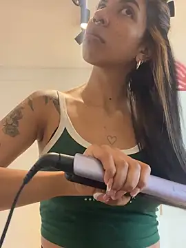 VioletaHills  online show from 7, 4, 2026