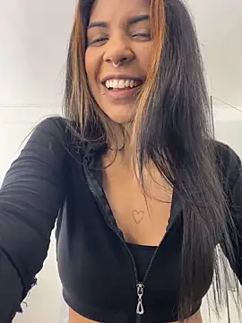 Snapshot of VioletaHills_ chatting on 19, 6, 2026 VioletaHills online show from 19, 6, 2026