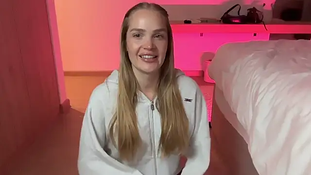 Snapshot of xo_madeline chatting on 11, 5, 2026 xo madeline online show from 11, 5, 2026