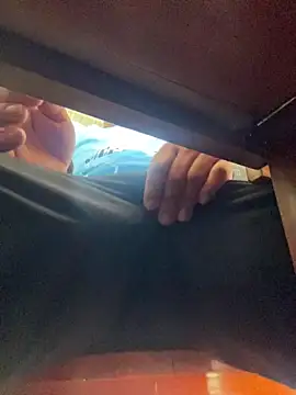 hoang15075 online show from 10, 4, 2026