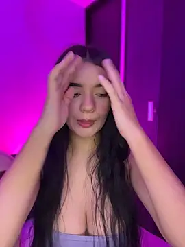 Sophia Wy online show from 5, 4, 2026