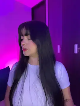 Sophia Wy online show from 17, 4, 2026