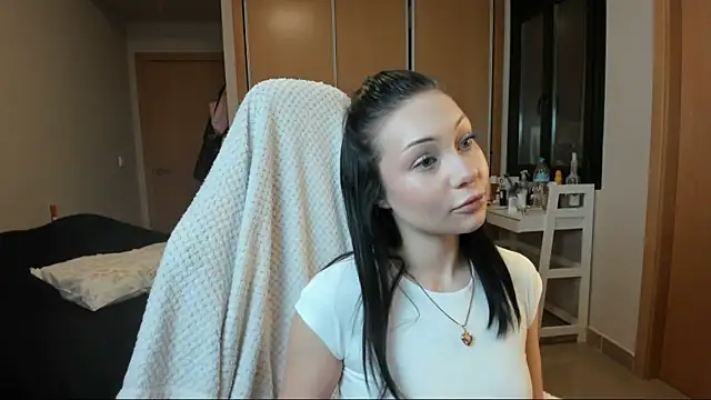 AlexaRayJoel online show from 16, 4, 2026