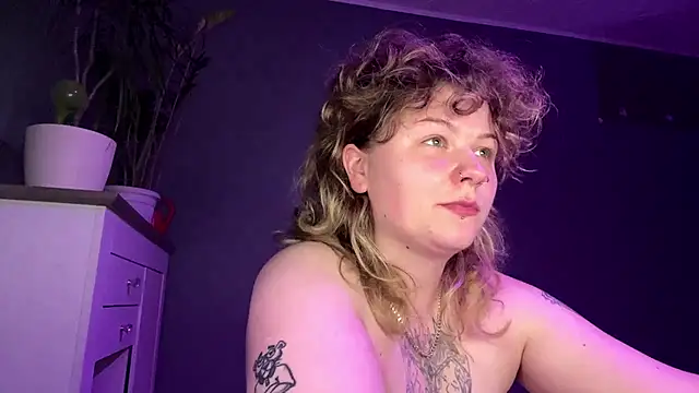 YoungAlina online show from 13, 7, 2026